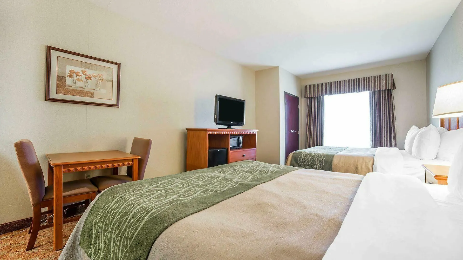 Comfort Inn & Suites Las Vegas - Nellis